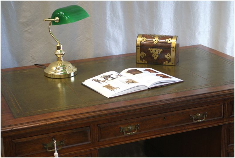 2060 Antique Victorian Mahogany Pedestal Desk (5)